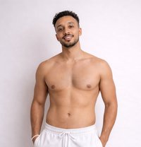 Muaaz - masseur in Abu Dhabi
