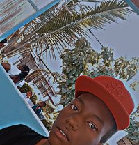 Muelzzy - Male adult performer in Nairobi