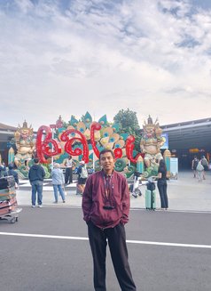 Muhammad Zulfiqar - Intérprete masculino de adultos in Bali Photo 1 of 4