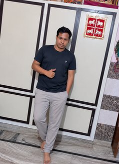 Mukul - Acompañante masculino in New Delhi Photo 3 of 6