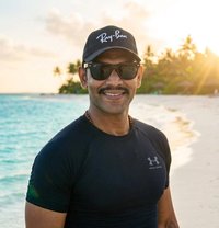 Mumbai Escort for Ladies Women Aunties - Male escort in Mumbai