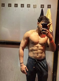 Mumbai - Male escort in Mumbai Photo 1 of 1