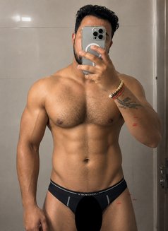 Mumbai Gigolo for Fun - Acompañantes masculino in Mumbai Photo 7 of 8
