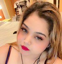 Mumbai Girl in Town - puta in Dubai