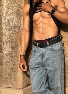 Sagnik , indian male escort kolkata - Acompañantes masculino in Kolkata Photo 7 of 7