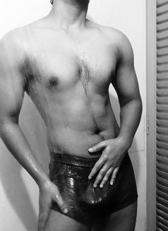 Mumbai Male Escort - Acompañantes masculino in Mumbai Photo 8 of 9