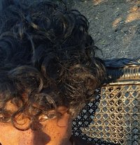 Mumbble - Acompañantes masculino in Pune