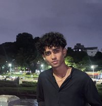 Mumbble - Acompañantes masculino in Pune