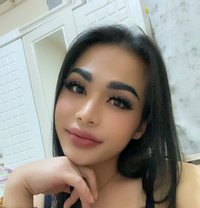 Muna Both More Top Entertain - Transsexual escort in Dubai