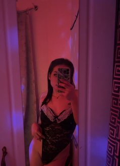 Muna Both More Top Entertain - Transsexual escort in Dubai Photo 9 of 11