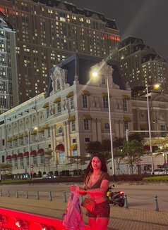Muna - puta in Hong Kong Photo 8 of 9