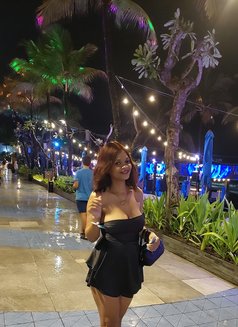 Muna - escort in Macao Photo 2 of 4
