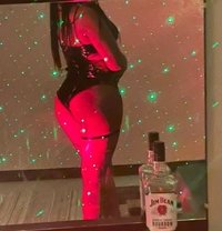 Muna - Transsexual escort in Dammam