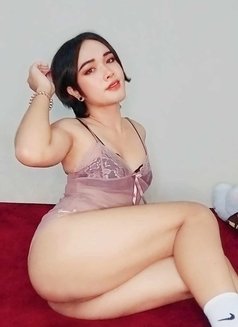 Muna - masseuse in Muscat Photo 3 of 8