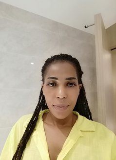 Muna - escort in Beijing Photo 5 of 5