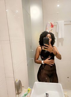Muna - escort in Beijing Photo 8 of 12