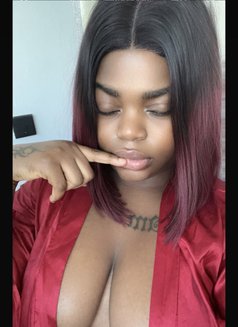 Muni - escort in Dubai Photo 2 of 2