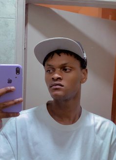 Muphasa - Male escort in Nairobi Photo 2 of 7