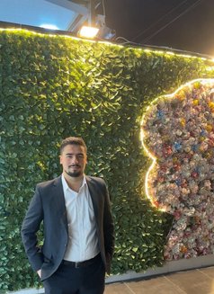 Murad - Acompañantes masculino in Dubai Photo 1 of 1