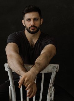 Murad - Male escort in Dubai Photo 6 of 7
