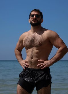 Murado - Male escort in Ras al-Khaimah Photo 2 of 7