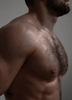 Murado - Male escort in Sharjah Photo 3 of 7