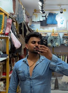 Murlidhar - Acompañantes masculino in Faridabad Photo 1 of 5