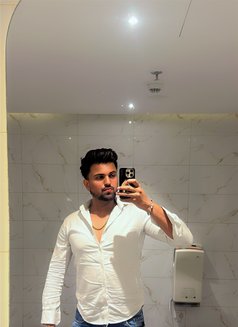 Murlidhar - Acompañantes masculino in Faridabad Photo 3 of 5