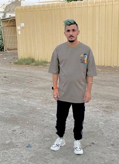 Murshad - Male escort in Abu Dhabi Photo 3 of 5