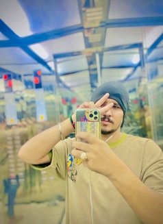 Murshad - Male escort in Abu Dhabi Photo 4 of 5