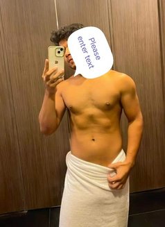 Muscat Vp - Male escort in Muscat Photo 1 of 5