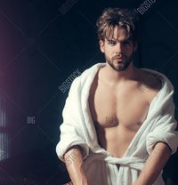 Muscat Vp - Male escort in Muscat