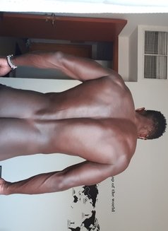 Muscle Hunk - Acompañantes masculino in Al Manama Photo 1 of 7