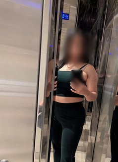 Muscle Mommy : Filthy Unfaithful Wife - puta in New Delhi Photo 5 of 7