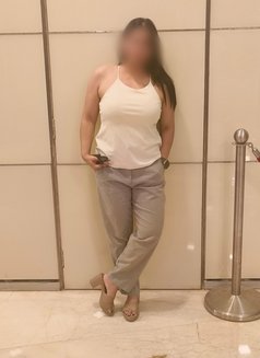 Muscle Mommy : Filthy Unfaithful Wife - puta in New Delhi Photo 7 of 7