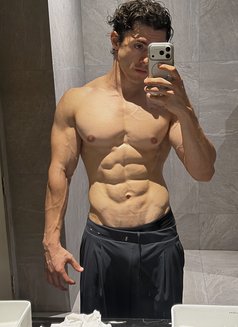 MuscleArchie - Male escort in Bangkok Photo 9 of 9