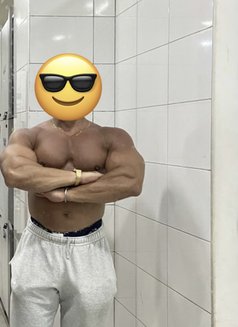 Muscular Guy - Acompañantes masculino in Beirut Photo 2 of 4
