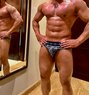 Muscular Hunk In Qatar 🇶🇦 - Male escort in Doha Photo 1 of 6
