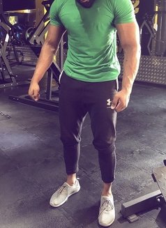 Muscular - Acompañantes masculino in Dubai Photo 2 of 6