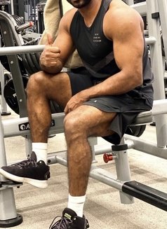 Muscular - Acompañantes masculino in Dubai Photo 3 of 6