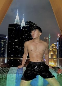 Muscular Young - Male escort in Kuala Lumpur Photo 10 of 10
