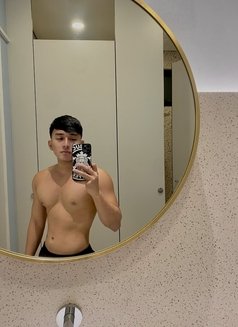 Muscular Young - Male escort in Kuala Lumpur Photo 4 of 10