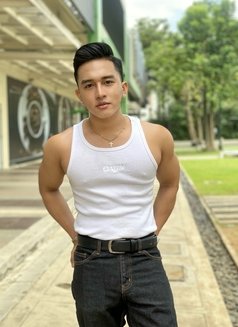 Muscular Young - Male escort in Kuala Lumpur Photo 5 of 10
