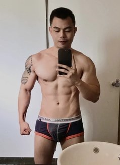 Musculardriano - Male escort in Macao Photo 3 of 4