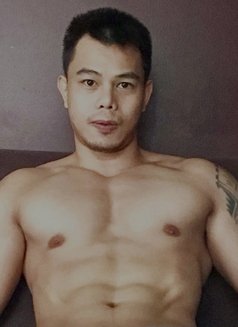 StrongMuscularMBxl - Male escort in Tokyo Photo 6 of 8