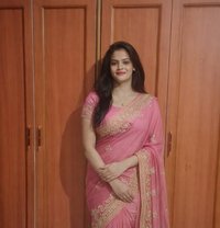 Mushkan Escort Service - escort in Kolkata