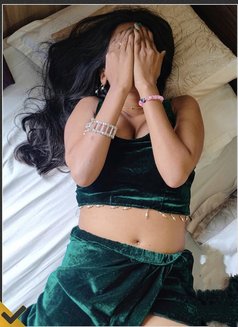 Muskan Cam/ Real Meet Bj Massage 🤍16 - puta in Indore Photo 2 of 3