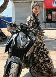 Muskan college girl service - puta in Pune Photo 5 of 5