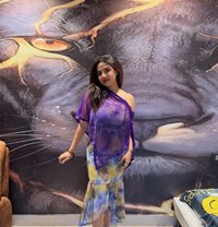 Muskan - puta in Ahmedabad