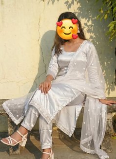 Muskan - escort in Chennai Photo 1 of 6